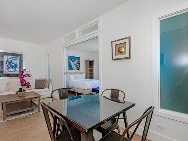 Apartment for rent  Unit #1242 - photo 5966904