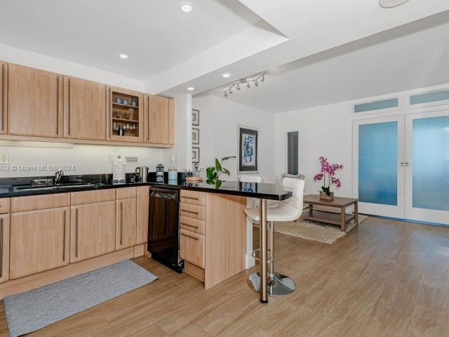 Apartment for rent  Unit #1242 - photo 5966906