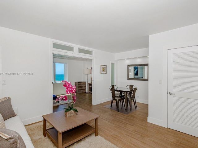 Apartment for rent  Unit #1242 - photo 5966907