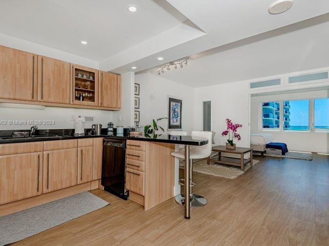 Apartment for rent  Unit #1242 - photo 5966910