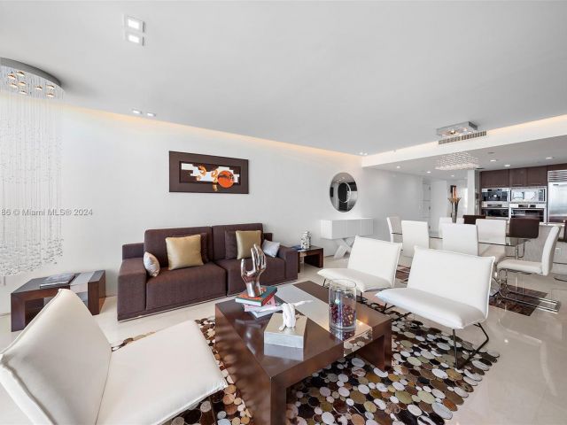 Apartment for sale  Unit #804 - photo 5794162