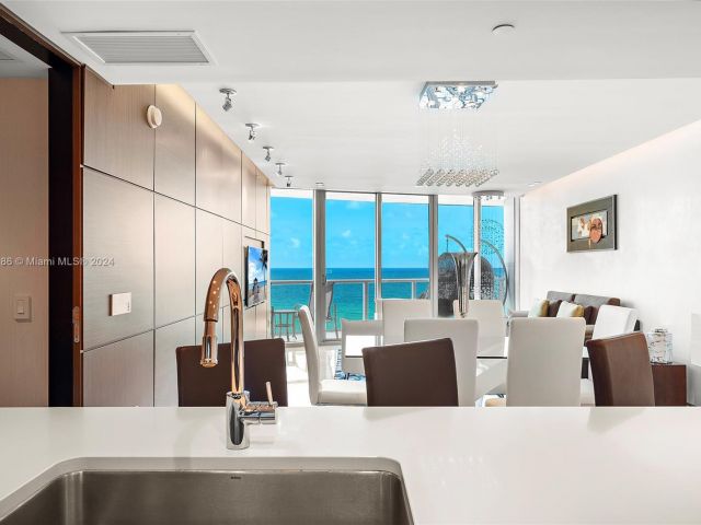 Apartment for sale  Unit #804 - photo 5794164