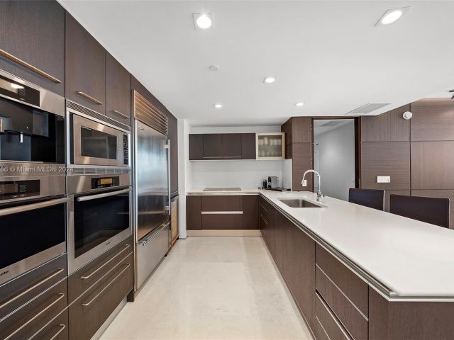 Apartment for sale  Unit #804 - photo 5794165