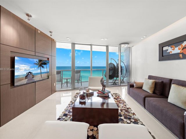 Apartment for sale  Unit #804 - photo 5794171