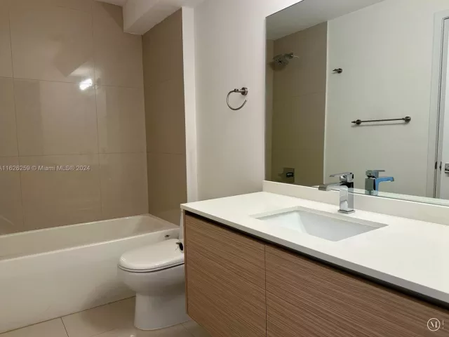 Apartment for sale  Unit #2302 - photo 5644469