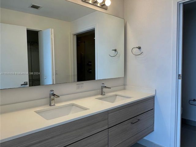 Apartment for sale  Unit #2302 - photo 5644472