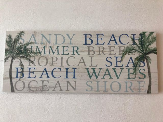 1-bedroom condo for rent in Hollywood - 3801 OCEAN DR 10H - MondialRealty