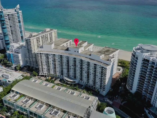 2-bedroom condo for sale in Miami Beach - 6039 Collins Ave 1728 - MondialRealty