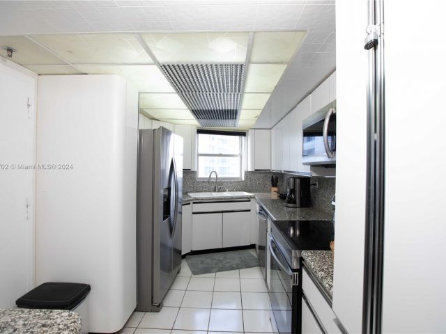 Apartment for sale  Unit #1728 - photo 5689328