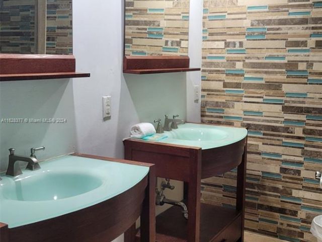 Apartment for sale  Unit #504 - photo 5685158