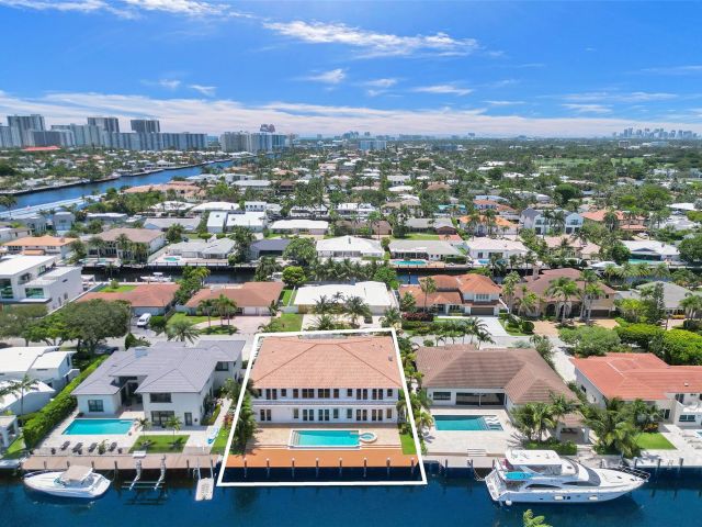 Home for sale at 3061 NE 43rd Street - photo 6280795