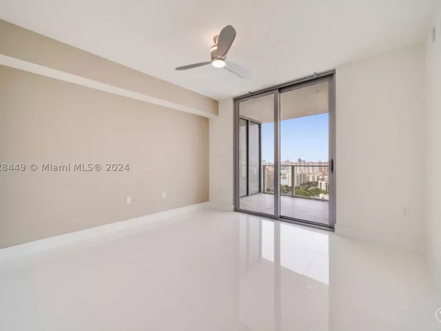 2-bedroom condo for sale in Sunny Isles Beach - 300 Sunny Isles Blvd 2103 - MondialRealty