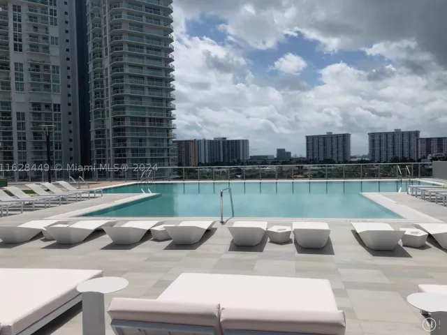2-bedroom condo for sale in Sunny Isles Beach - 300 Sunny Isles Blvd 2103 - MondialRealty