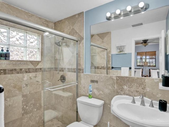 Home for sale at 208 SW 2nd Ave - photo 5523484