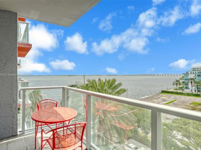 Apartment for sale  Unit #507 - photo 5717392