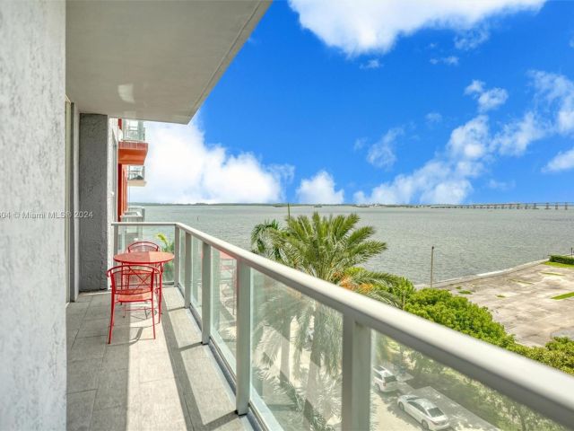 Apartment for sale  Unit #507 - photo 5717394