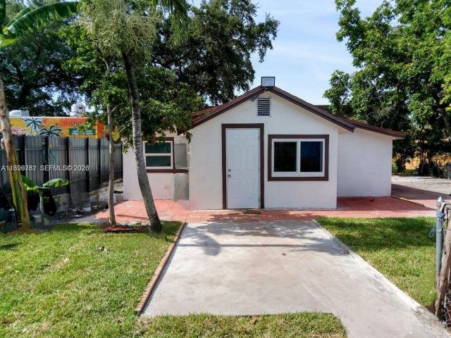 2-bedroom home for rent in Miami - 2720 NW 29th St 2720 - MondialRealty