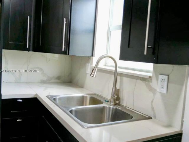 2-bedroom home for rent in Miami - 2720 NW 29th St 2720 - MondialRealty
