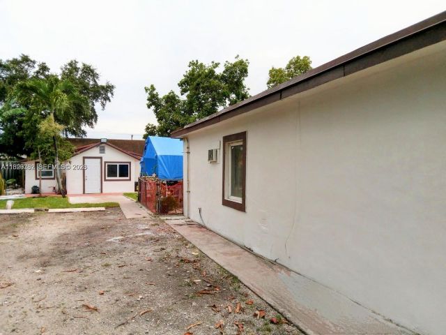 2-bedroom home for rent in Miami - 2720 NW 29th St 2720 - MondialRealty