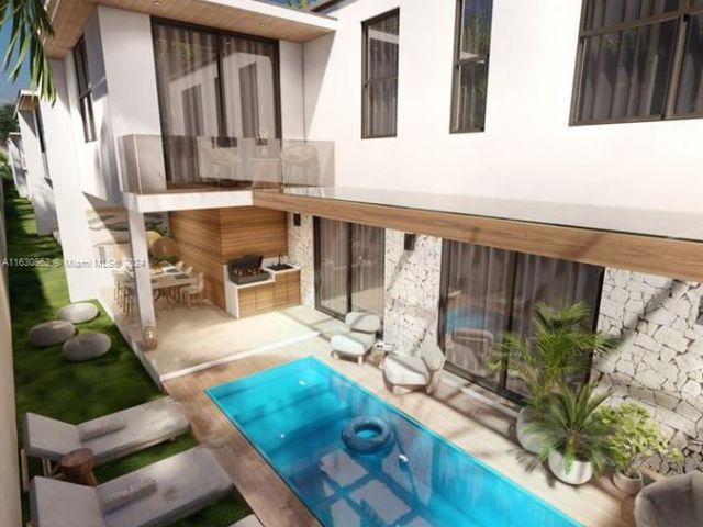 Home for sale at 1955 SW 29th Ave 2C - photo 5838712