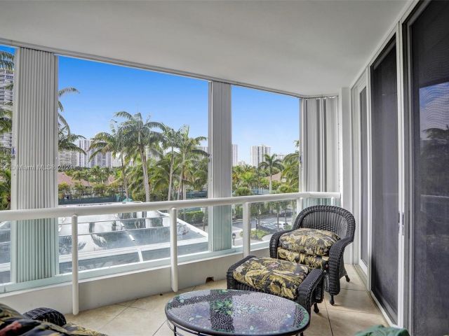 Apartment for sale  Unit #403 - photo 5682981