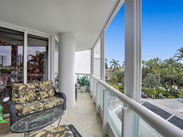 Apartment for sale  Unit #403 - photo 5682984