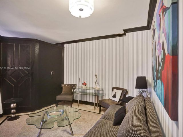 Apartment for sale  Unit #403 - photo 5682989