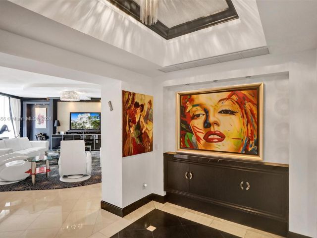 Apartment for sale  Unit #403 - photo 5683000