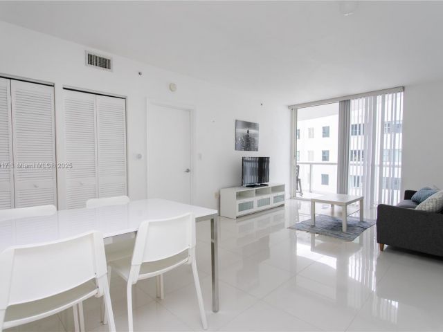 Apartment for sale  Unit #806 - photo 5697904