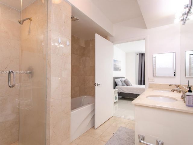 Apartment for sale  Unit #806 - photo 5697908