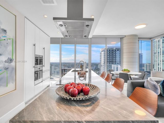 Apartment for rent  Unit #2906 - photo 5666455