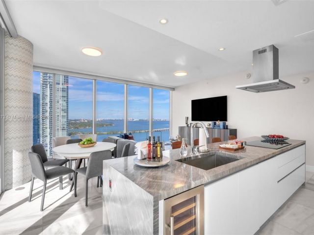 Apartment for rent  Unit #2906 - photo 5666463