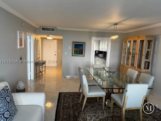 1-bedroom condo for rent in Miami Beach - 5401 Collins Ave 1123 - MondialRealty