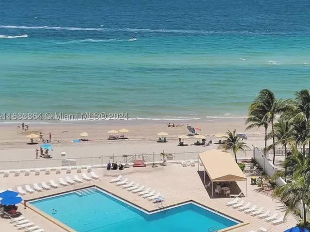 2-bedroom condo for rent in Hollywood - 3505 S Ocean Dr 1105 - MondialRealty