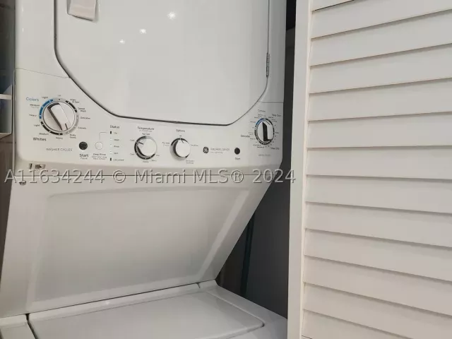 2-bedroom condo for rent in Hollywood - 3505 S Ocean Dr 1409 - MondialRealty