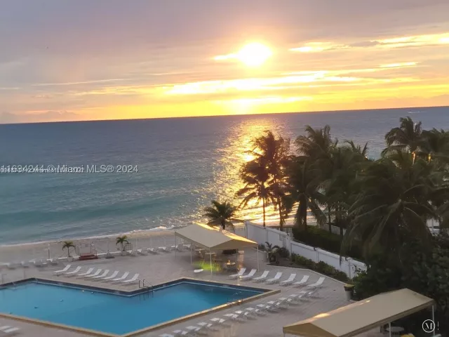 2-bedroom condo for rent in Hollywood - 3505 S Ocean Dr 1409 - MondialRealty