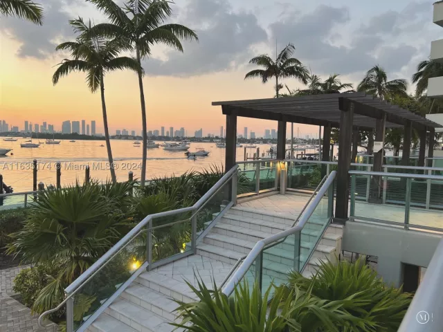 2-bedroom condo for rent in Miami Beach - 1500 Bay Rd 522S - MondialRealty