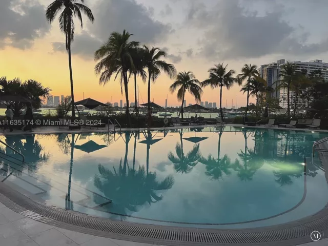 2-bedroom condo for rent in Miami Beach - 1500 Bay Rd 522S - MondialRealty