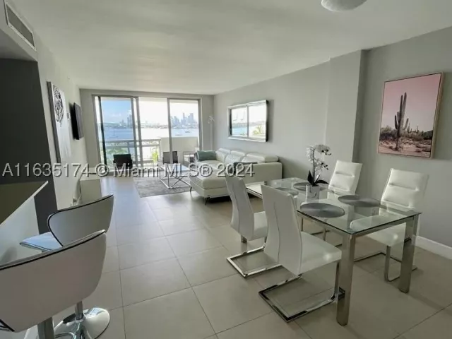 2-bedroom condo for rent in Miami Beach - 1500 Bay Rd 522S - MondialRealty