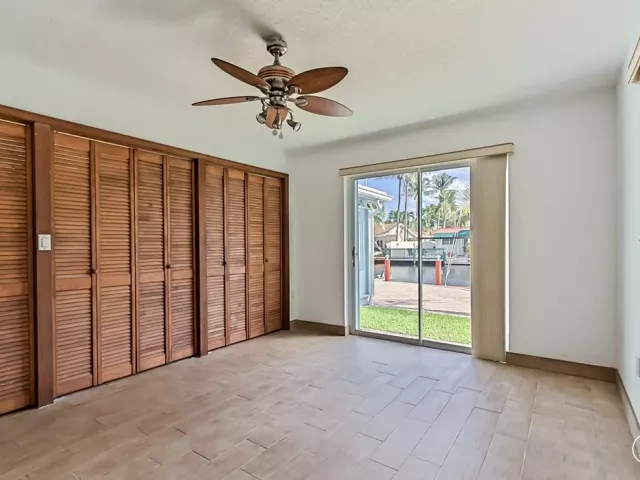 2-bedroom condo for rent in Miami Beach - 1500 Bay Rd 522S - MondialRealty