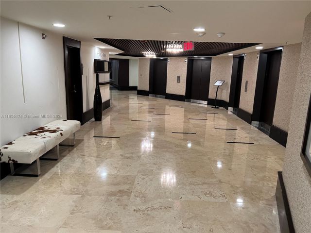 Apartment for rent  Unit #522S - photo 5604851