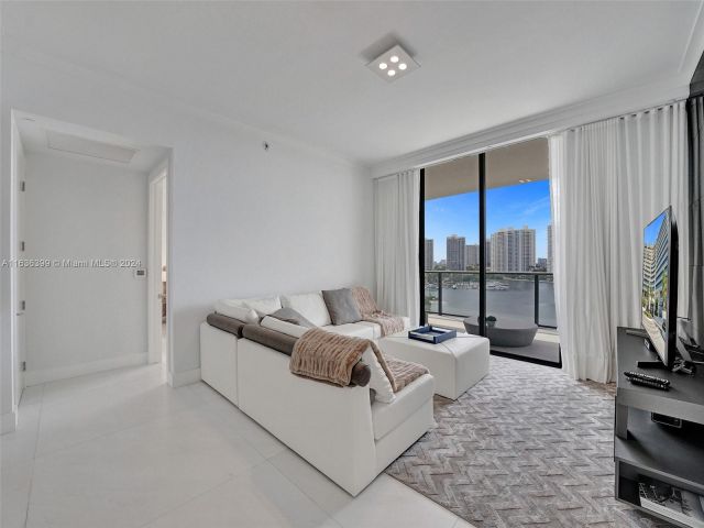 Apartment for sale  Unit #802 - photo 5638963