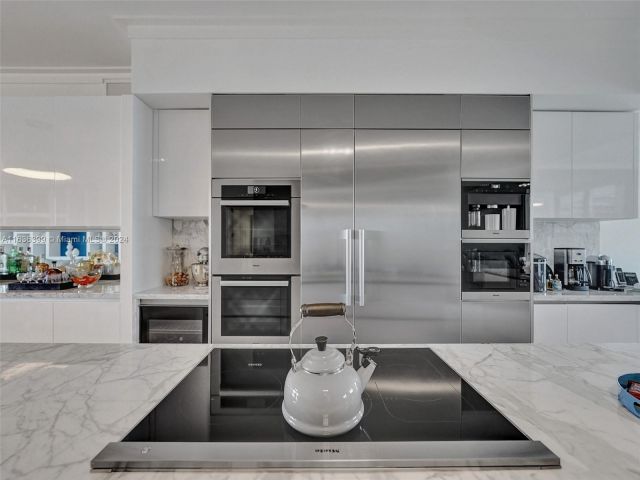 Apartment for sale  Unit #802 - photo 5638965