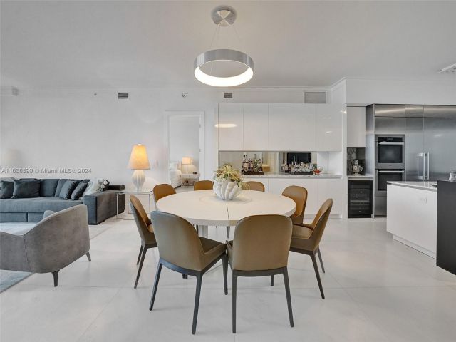 Apartment for sale  Unit #802 - photo 5638974