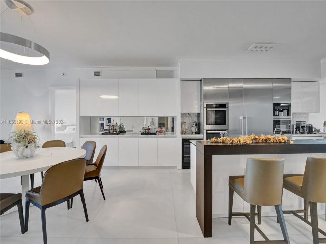 Apartment for sale  Unit #802 - photo 5638975