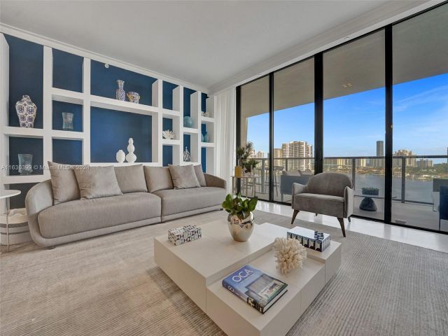 Apartment for sale  Unit #802 - photo 5638982