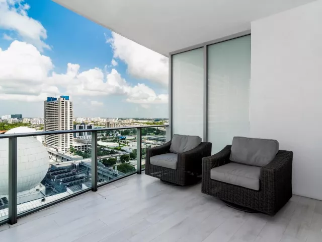 1-bedroom condo for sale in Miami - 851 NE 1st Ave 1710 - MondialRealty
