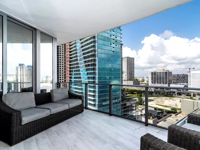 1-bedroom condo for sale in Miami - 851 NE 1st Ave 1710 - MondialRealty
