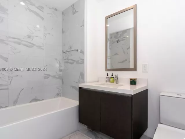 1-bedroom condo for sale in Miami - 851 NE 1st Ave 1710 - MondialRealty