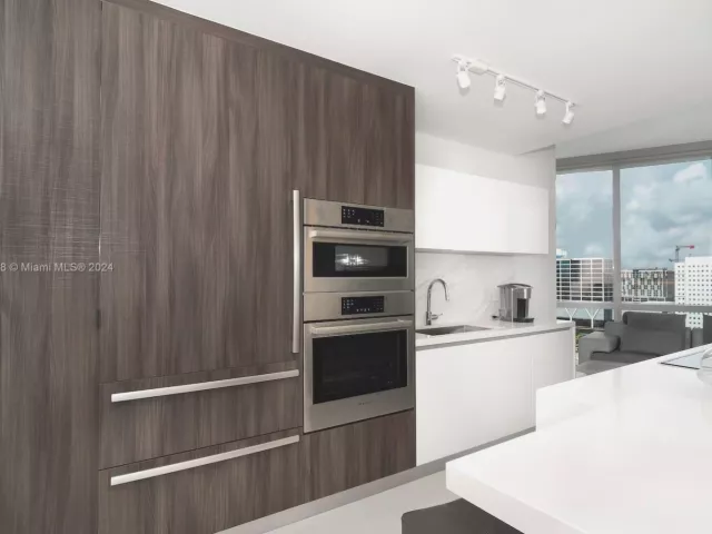 1-bedroom condo for sale in Miami - 851 NE 1st Ave 1710 - MondialRealty